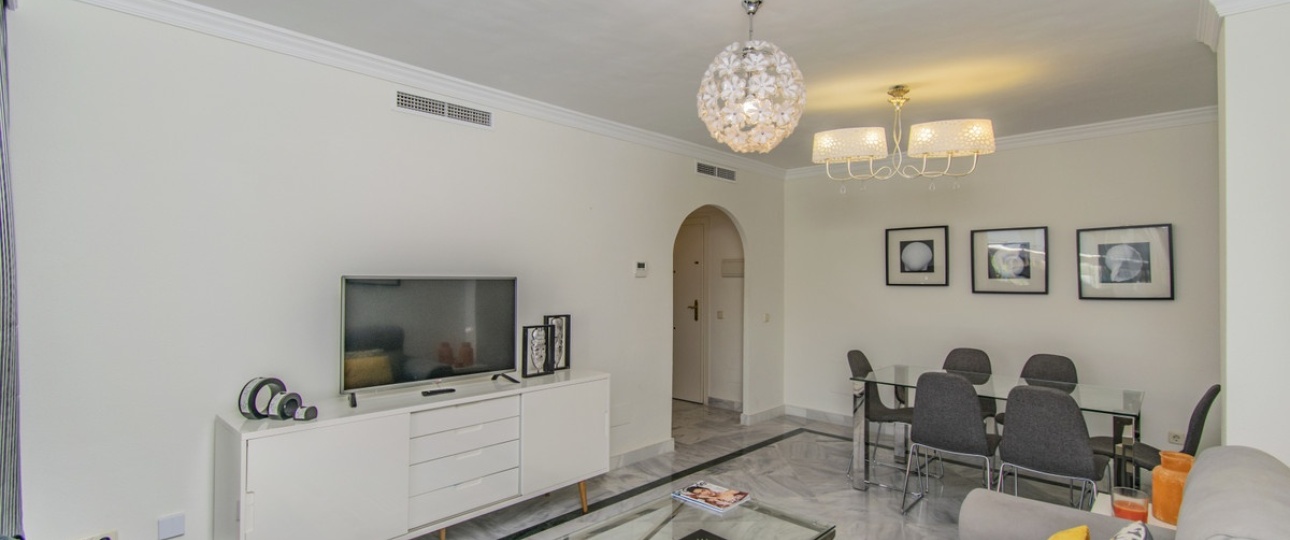 Resale - apartment - Marbella - Nueva Andalucía
