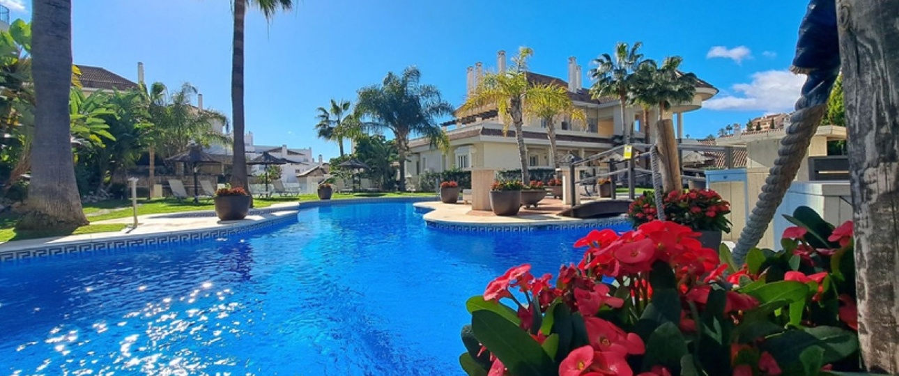 Resale - apartment - Marbella - Nueva Andalucía