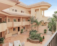 Resale - apartment - Marbella - Nueva Andalucía