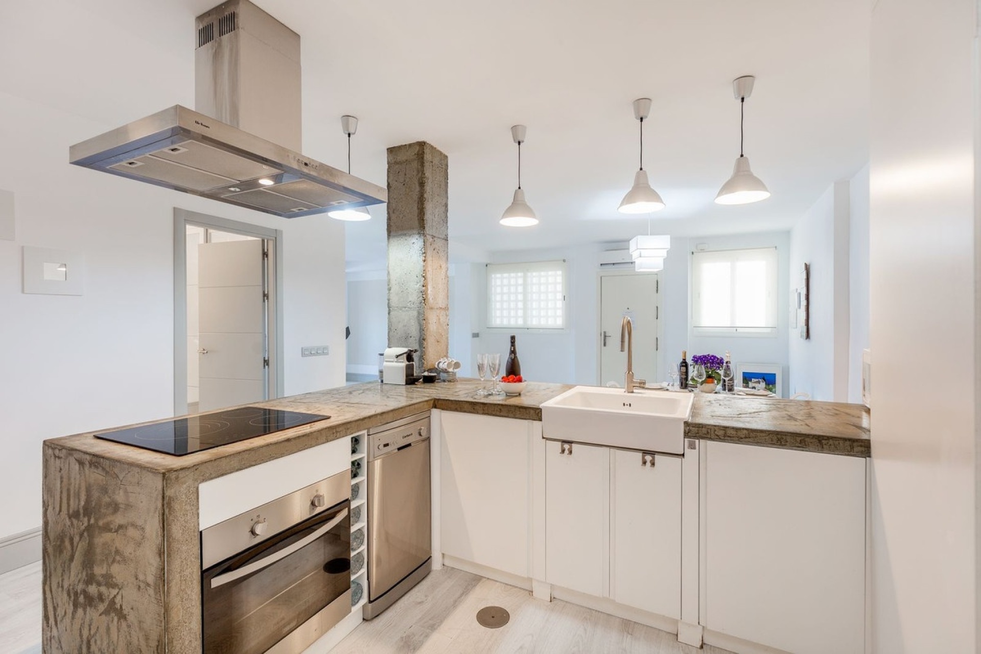Resale - apartment - Marbella - Nueva Andalucía