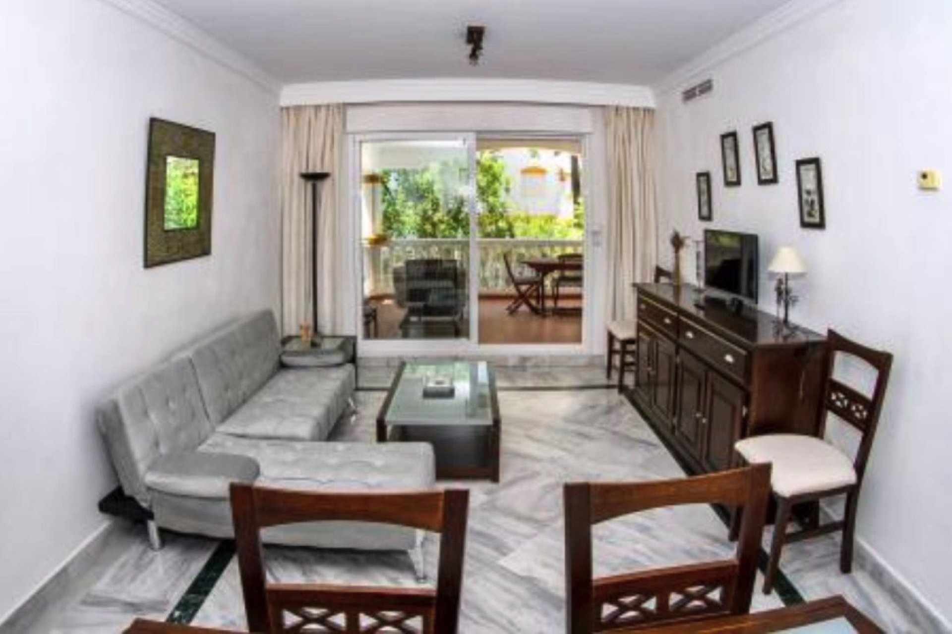 Resale - apartment - Marbella - Nueva Andalucía