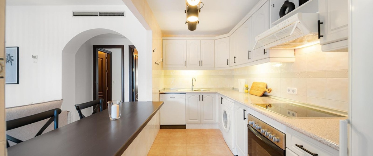 Resale - apartment - Marbella - Nueva Andalucía