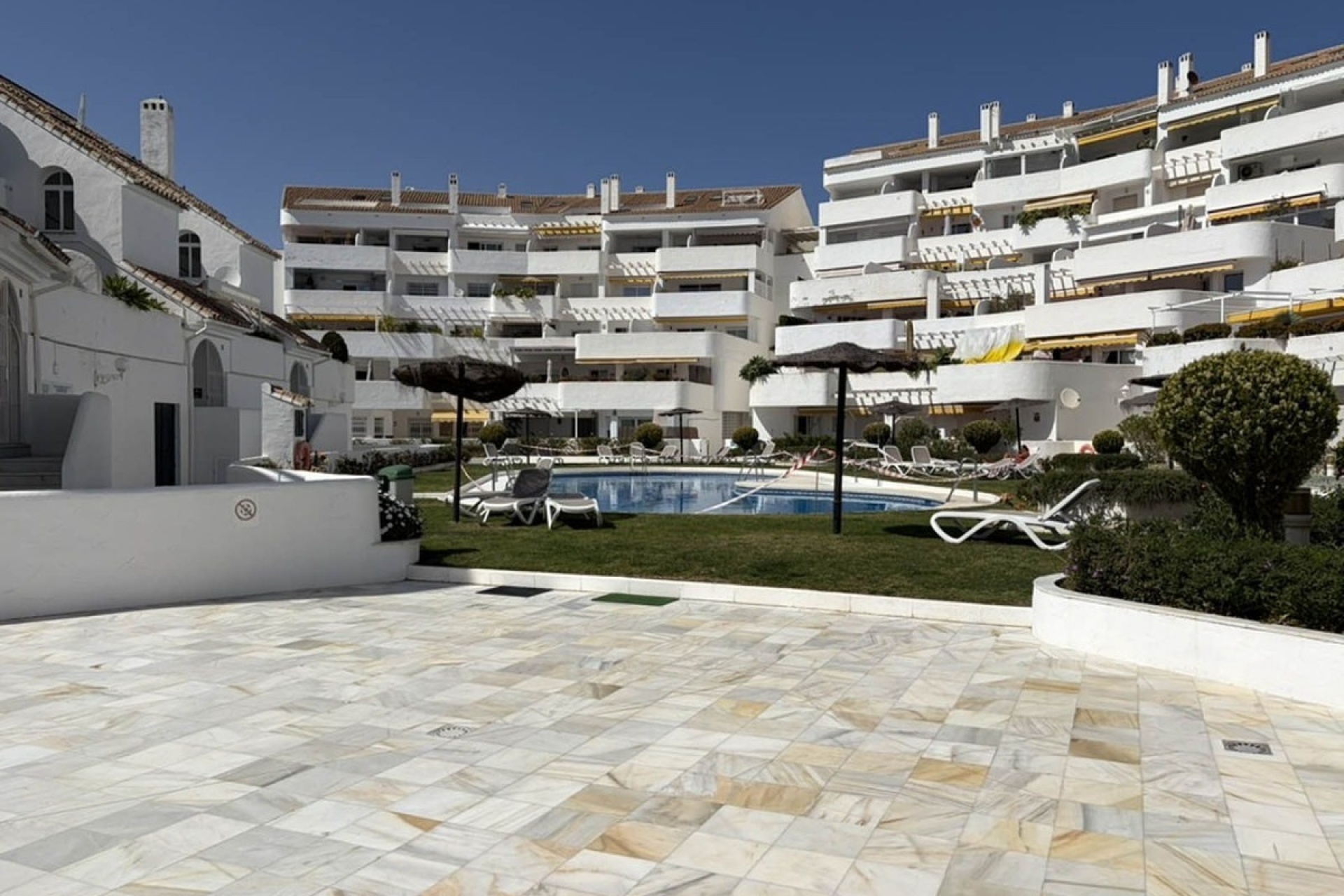 Resale - apartment - Marbella - Nueva Andalucía