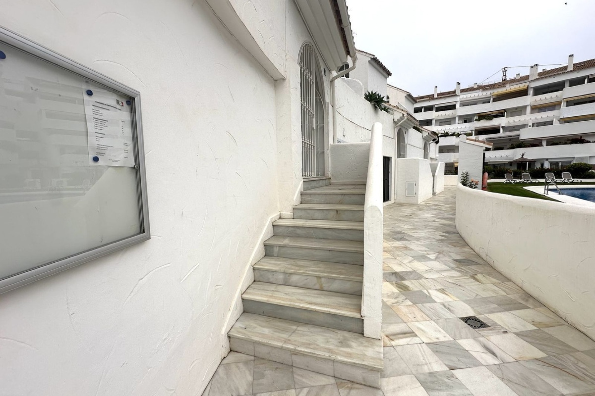 Resale - apartment - Marbella - Nueva Andalucía