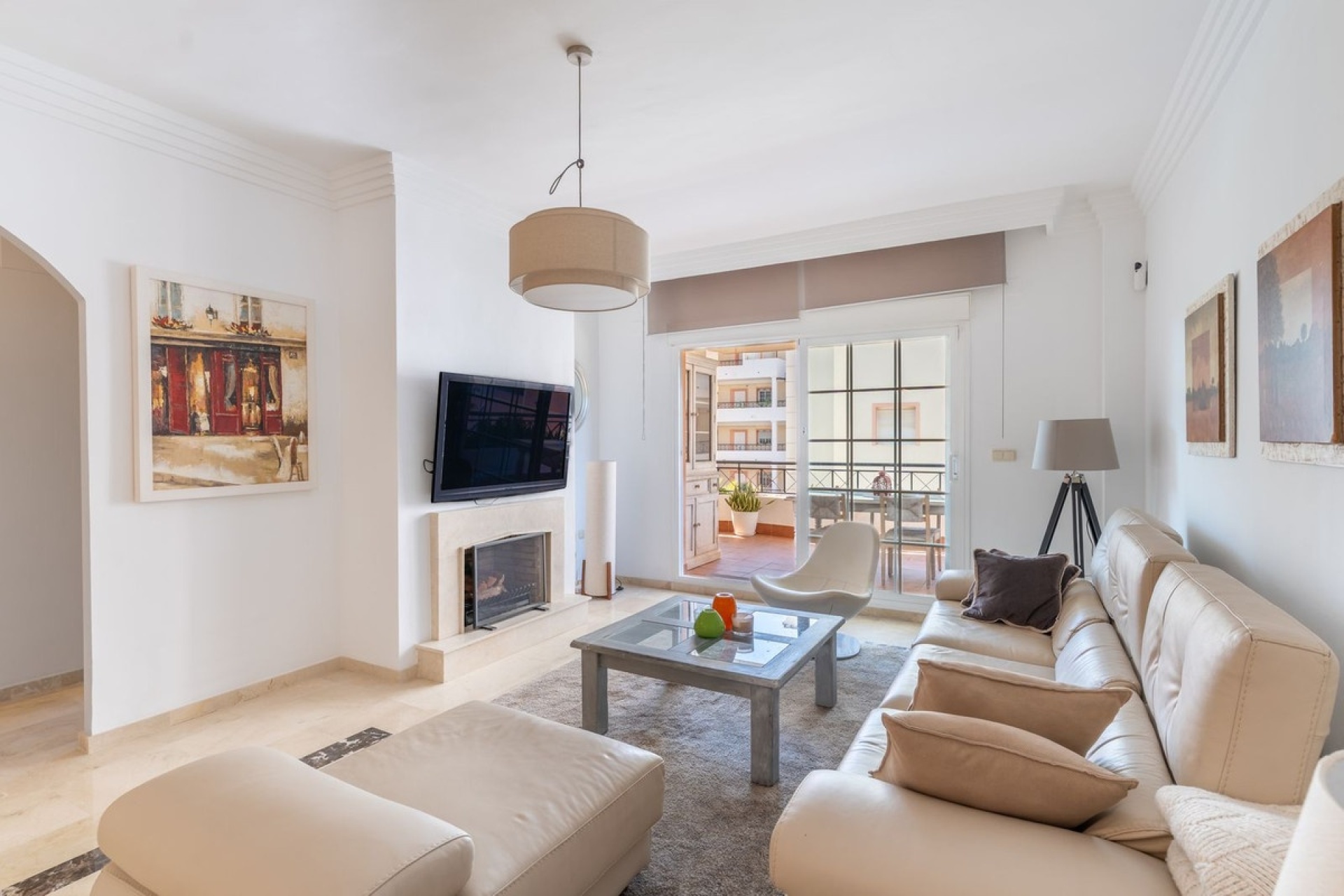 Resale - apartment - Marbella - Nueva Andalucía