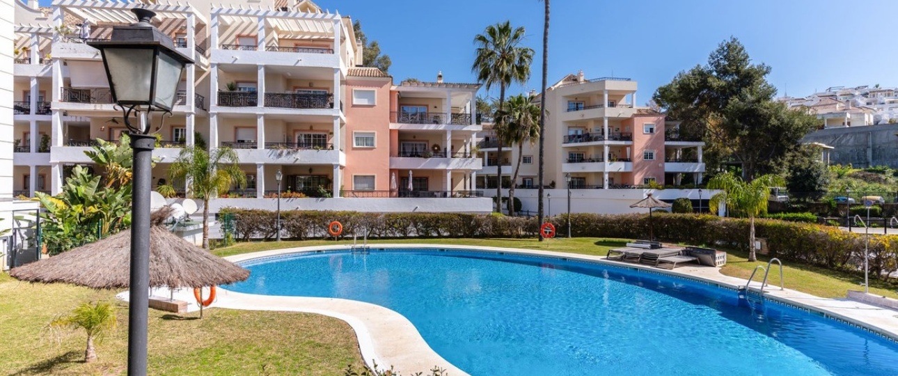 Resale - apartment - Marbella - Nueva Andalucía