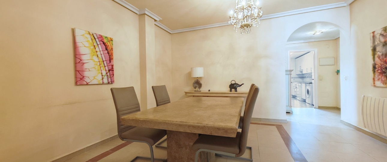 Resale - apartment - Marbella - Nueva Andalucía