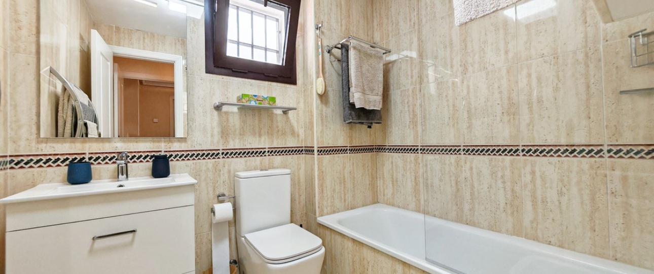 Resale - apartment - Marbella - Nueva Andalucía