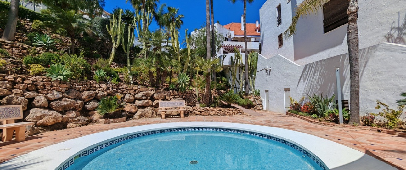 Resale - apartment - Marbella - Nueva Andalucía