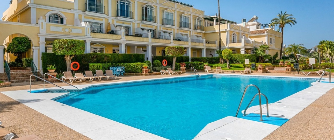 Resale - apartment - Marbella - Nueva Andalucía