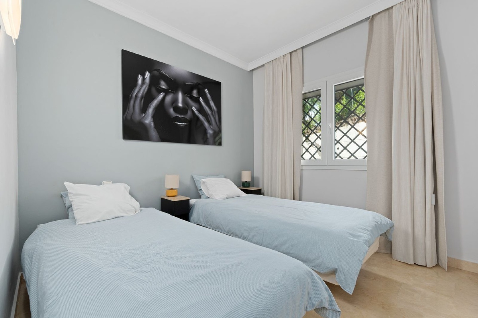 Resale - apartment - Marbella - Nueva Andalucía