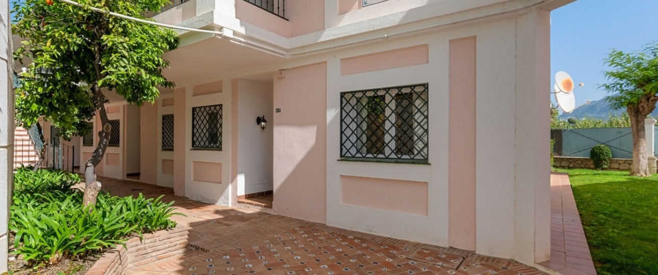 Resale - apartment - Marbella - Nueva Andalucía