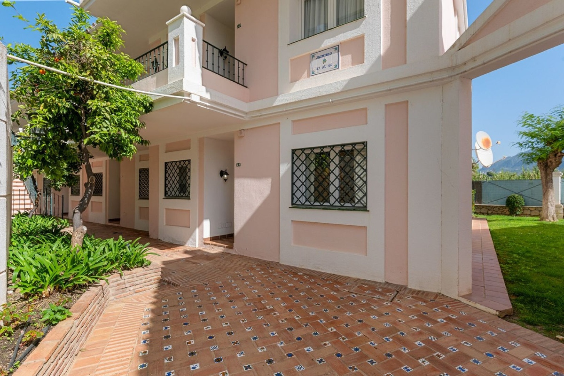 Resale - apartment - Marbella - Nueva Andalucía