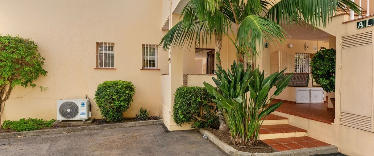 Resale - apartment - Marbella - Nueva Andalucía