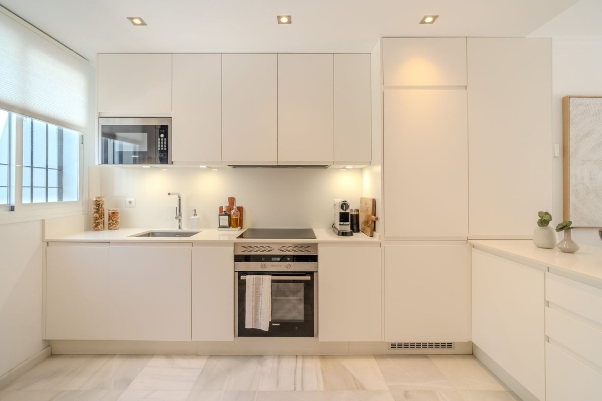 Resale - apartment - Marbella - Nueva Andalucía