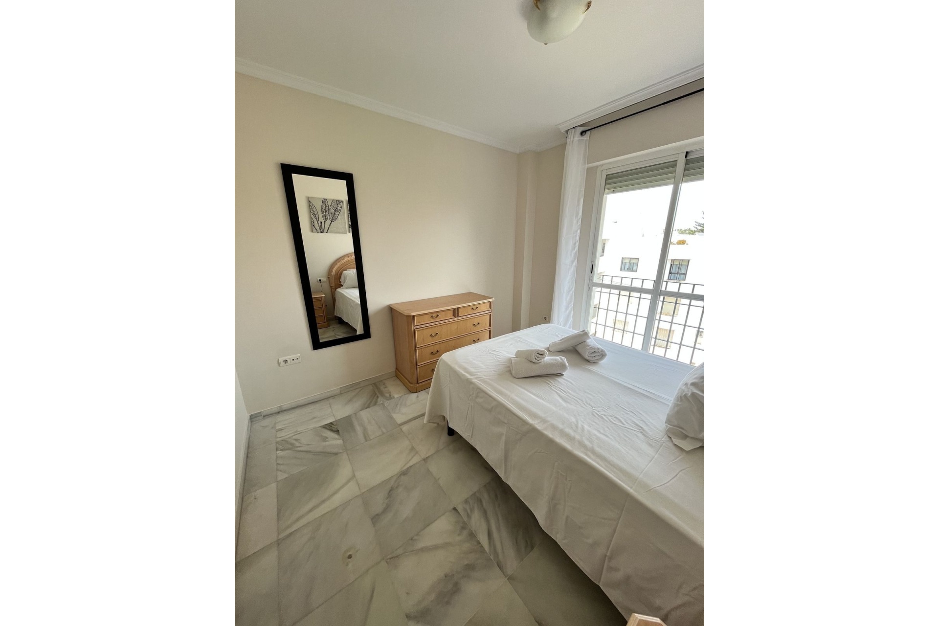 Resale - apartment - Marbella - Nueva Andalucía