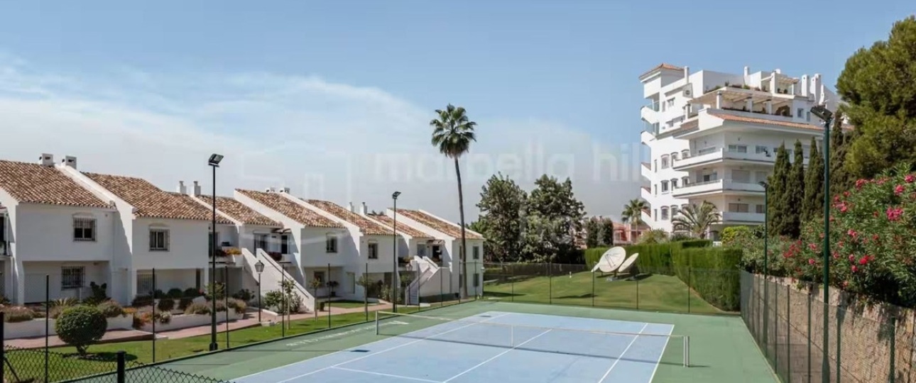 Resale - apartment - Marbella - Nueva Andalucía