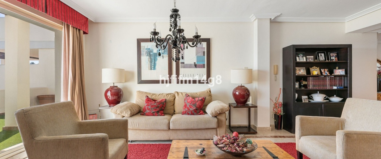Resale - apartment - Marbella - Nueva Andalucía
