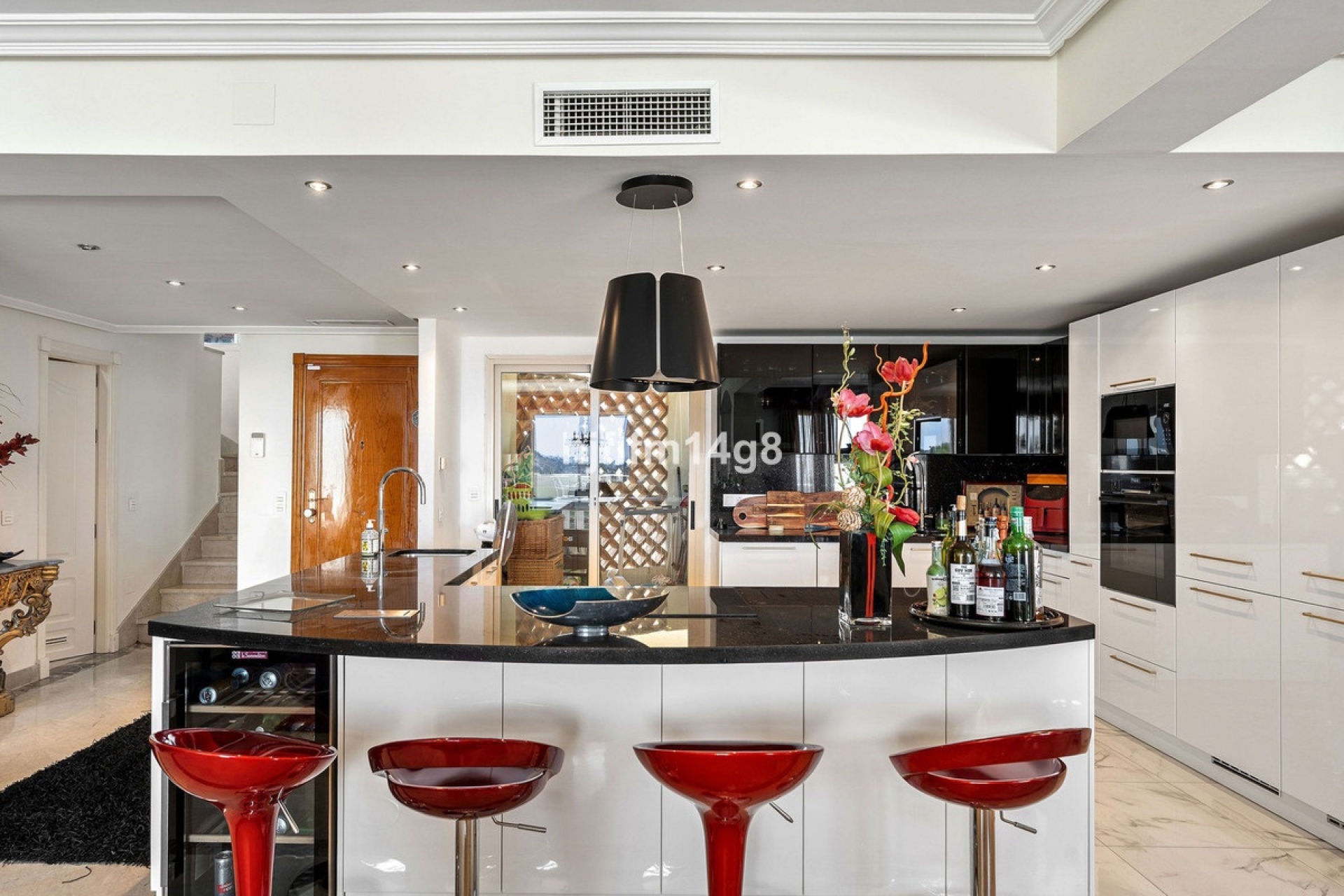 Resale - apartment - Marbella - Nueva Andalucía