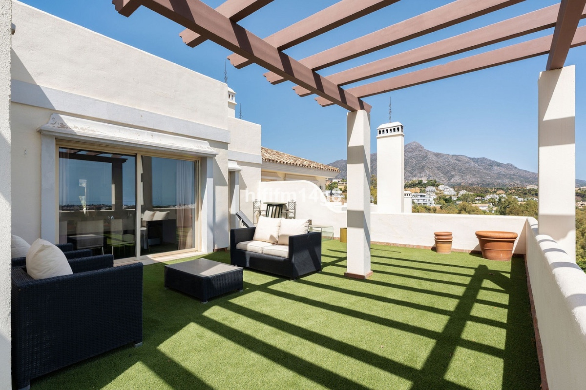 Resale - apartment - Marbella - Nueva Andalucía