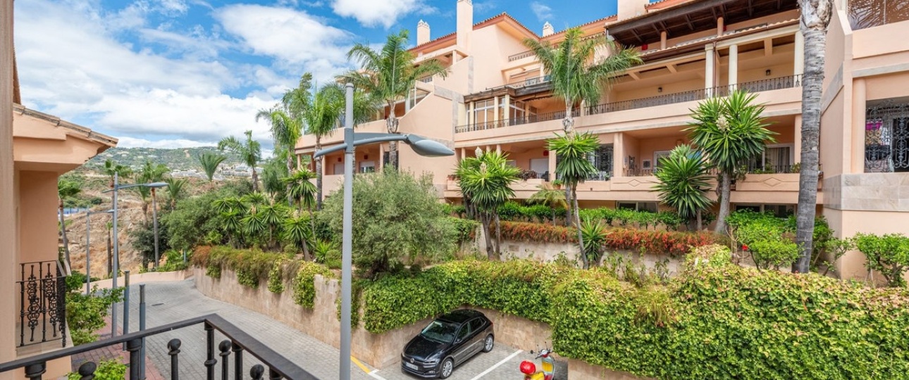 Resale - apartment - Marbella - Nueva Andalucía