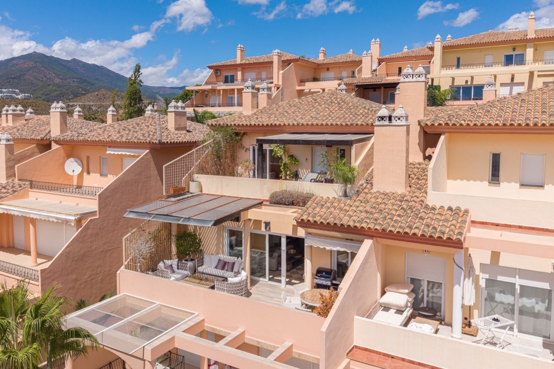 Resale - apartment - Marbella - Nueva Andalucía