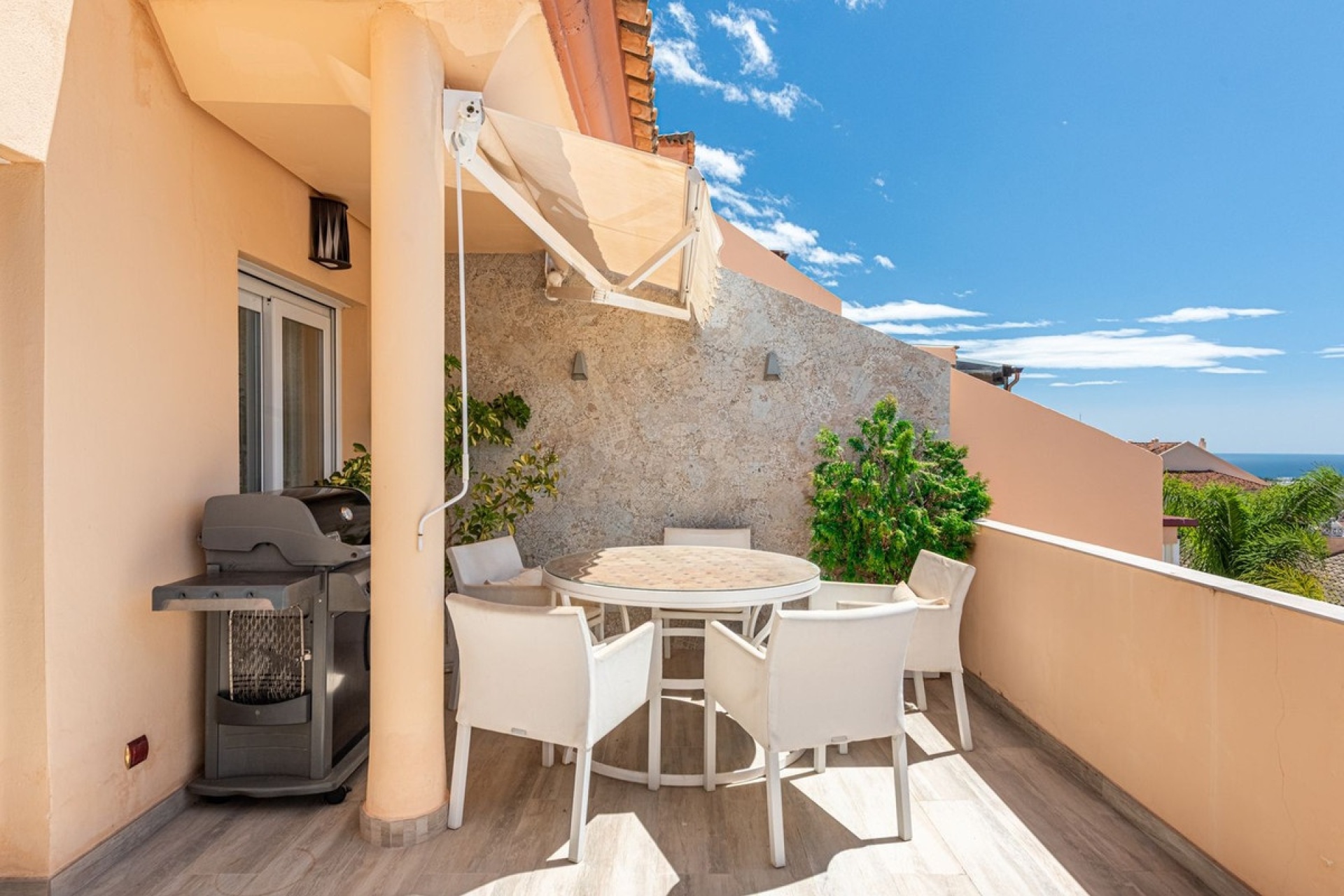 Resale - apartment - Marbella - Nueva Andalucía