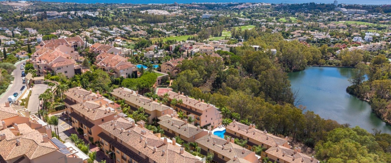 Resale - apartment - Marbella - Nueva Andalucía
