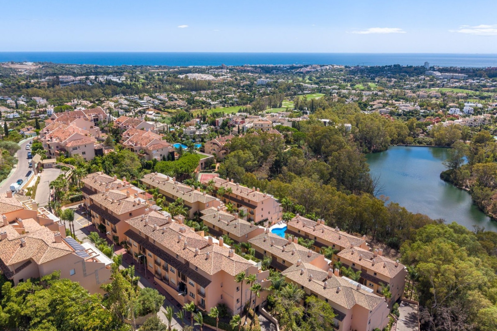 Resale - apartment - Marbella - Nueva Andalucía