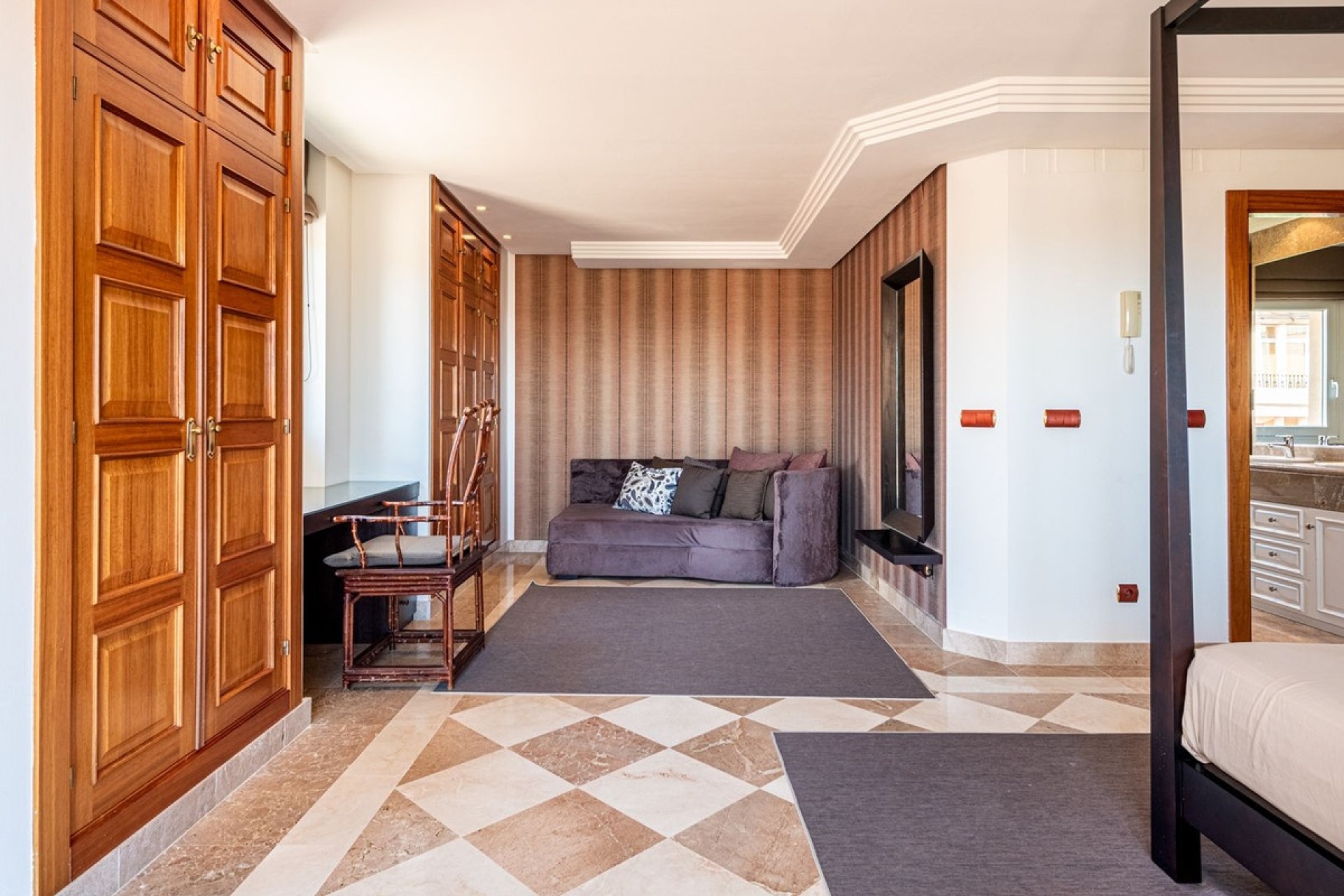 Resale - apartment - Marbella - Nueva Andalucía