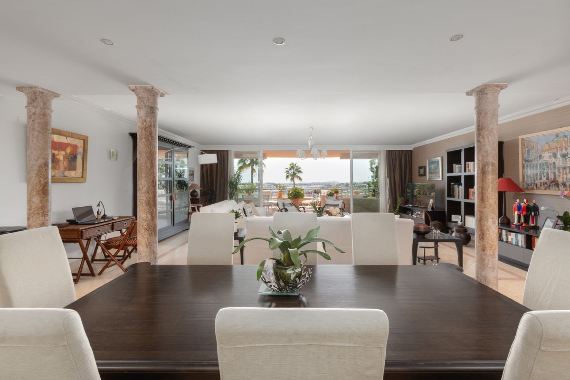 Resale - apartment - Marbella - Nueva Andalucía