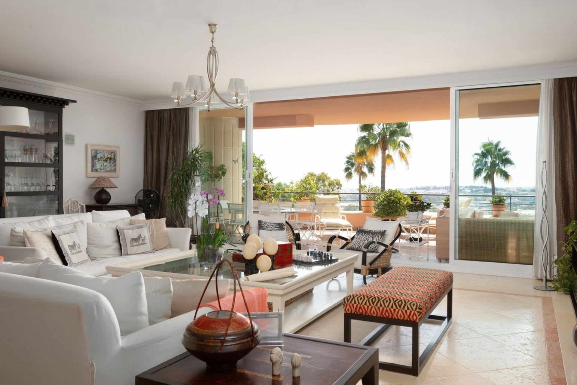 Resale - apartment - Marbella - Nueva Andalucía