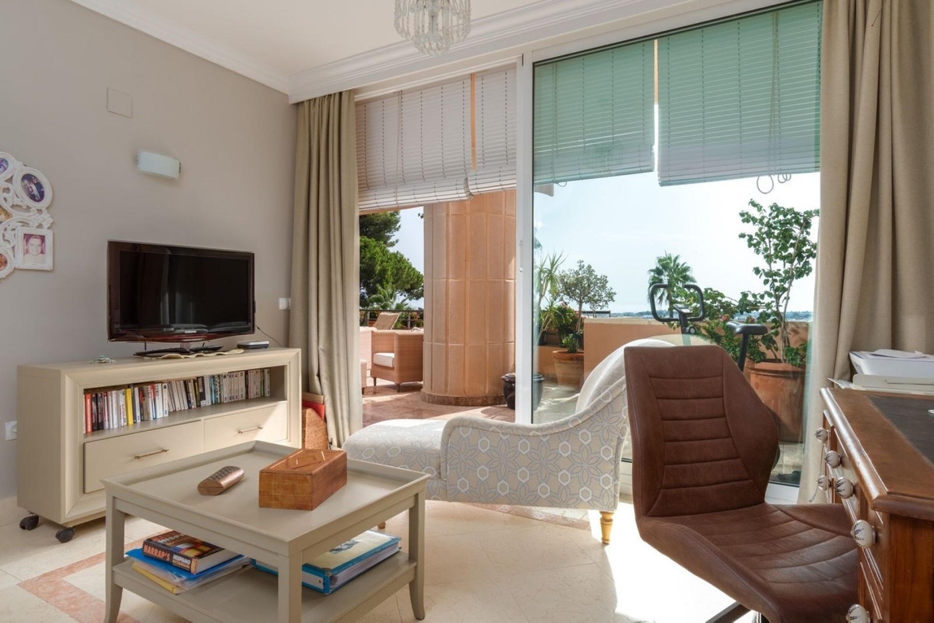 Resale - apartment - Marbella - Nueva Andalucía