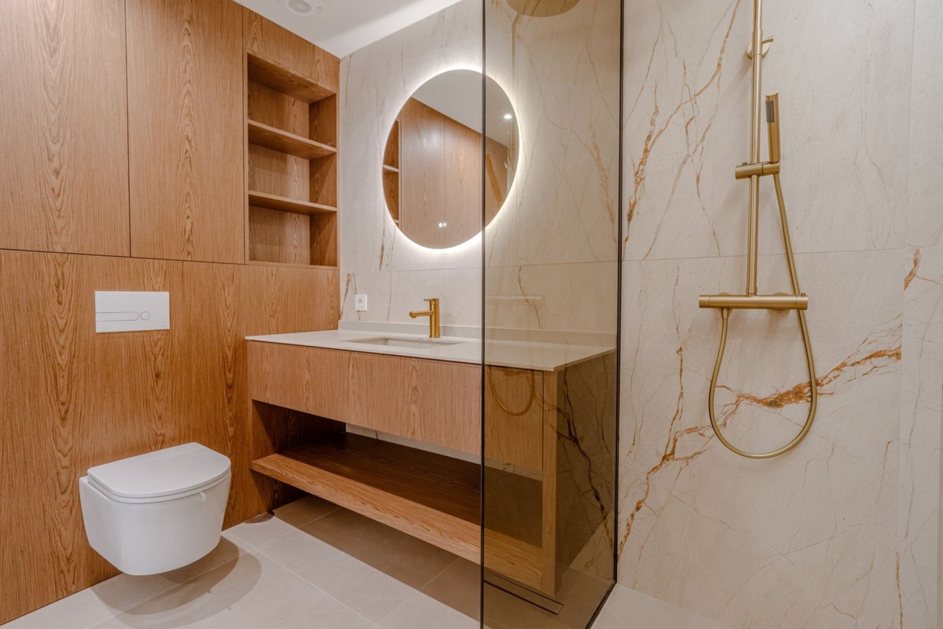 Resale - apartment - Marbella - Nueva Andalucía