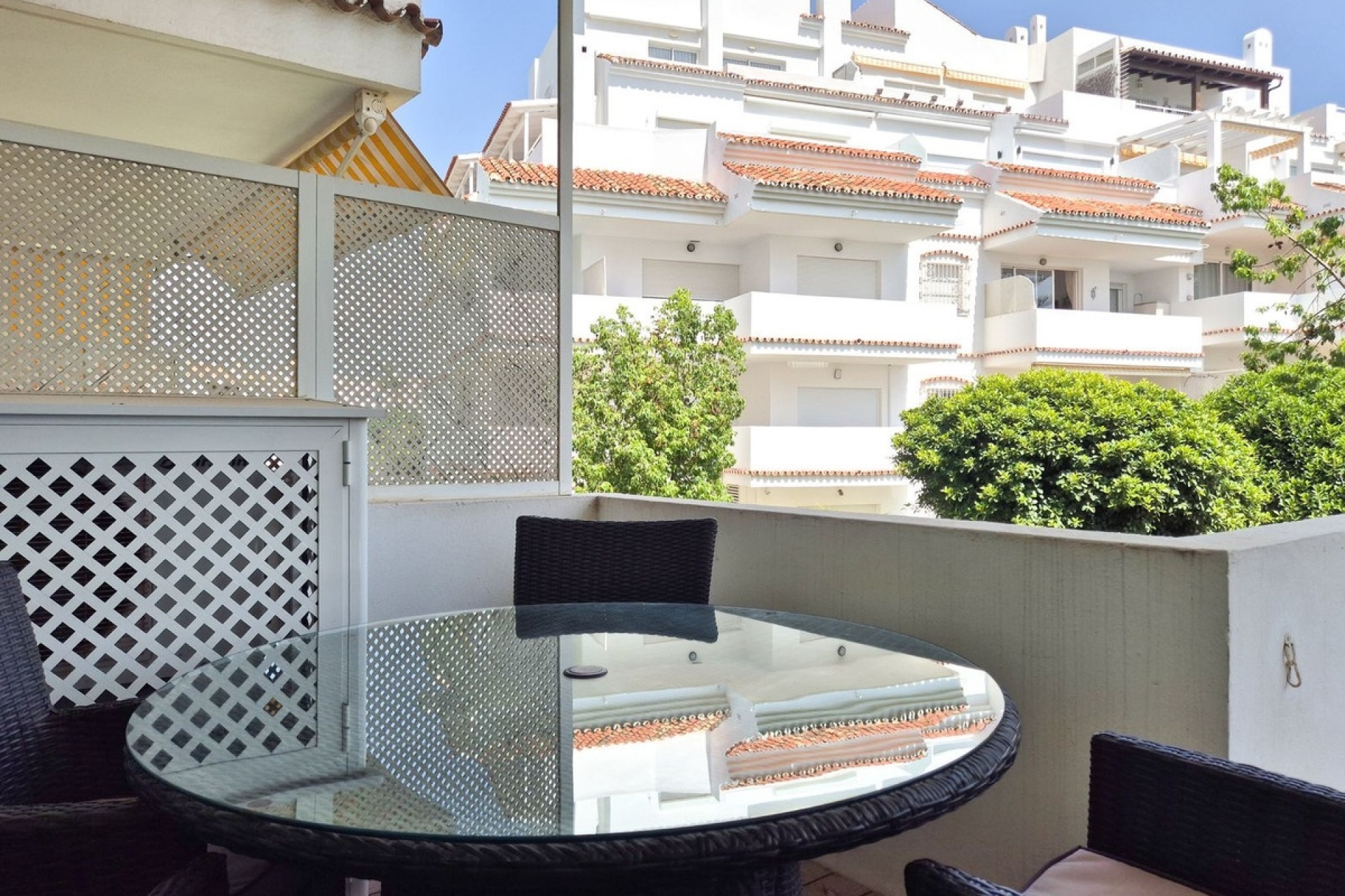 Resale - apartment - Marbella - Nueva Andalucía