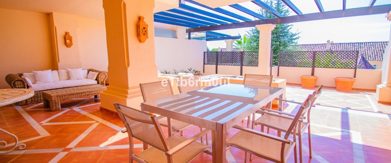 Resale - apartment - Marbella - Nueva Andalucía