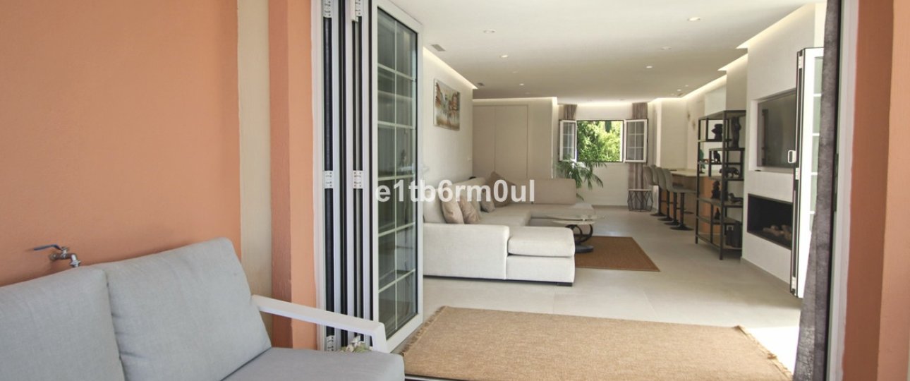 Resale - apartment - Marbella - Nueva Andalucía