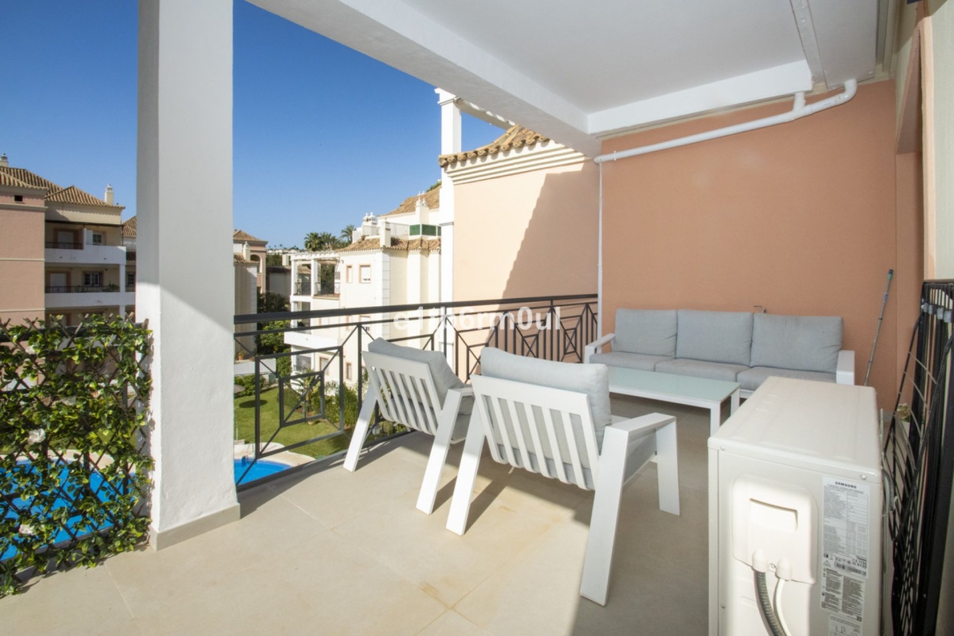 Resale - apartment - Marbella - Nueva Andalucía