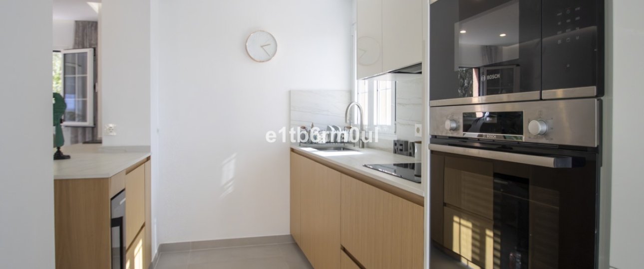 Resale - apartment - Marbella - Nueva Andalucía