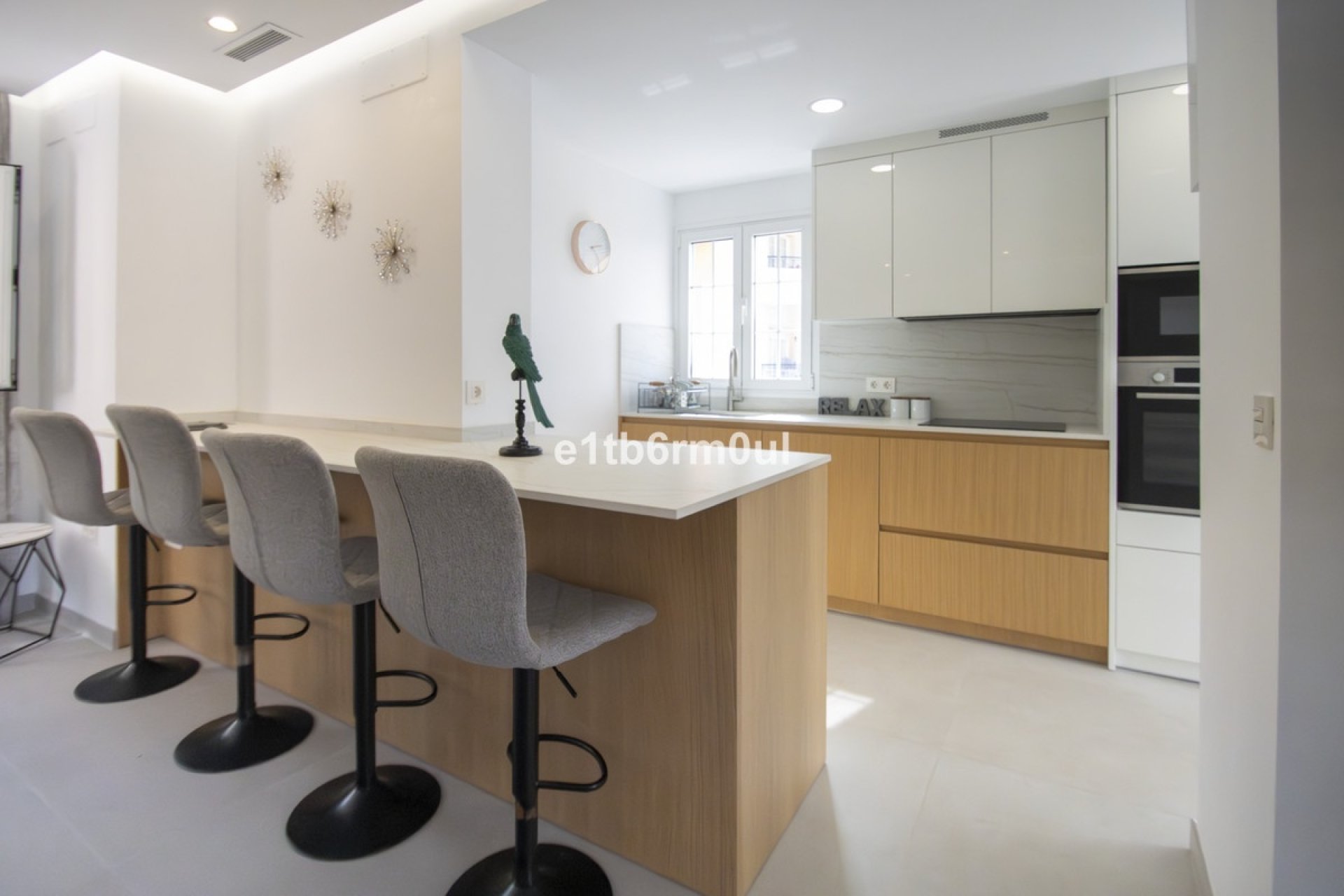 Resale - apartment - Marbella - Nueva Andalucía