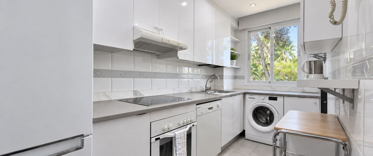Resale - apartment - Marbella - Nueva Andalucía