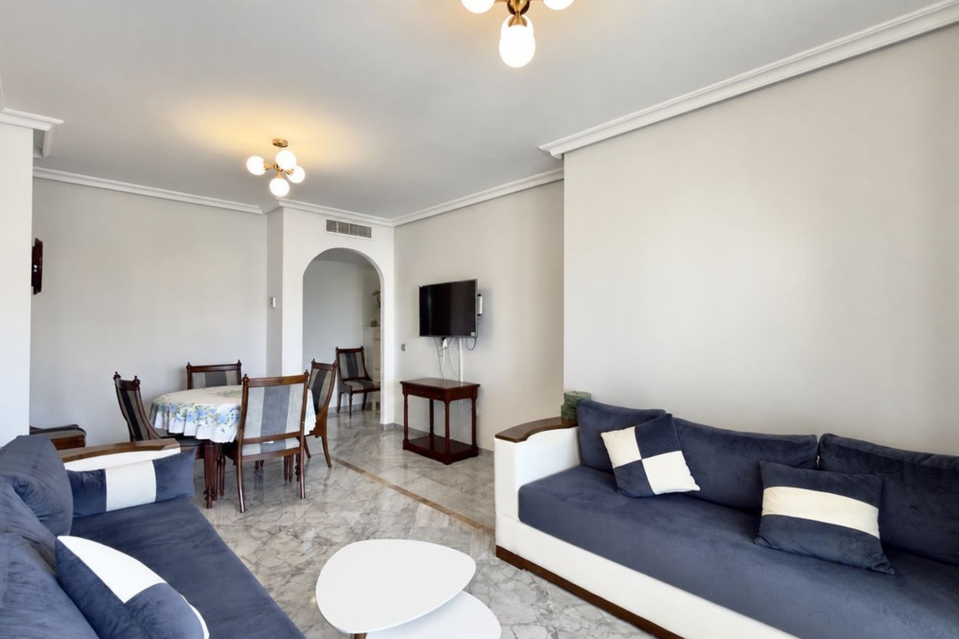 Resale - apartment - Marbella - Nueva Andalucía