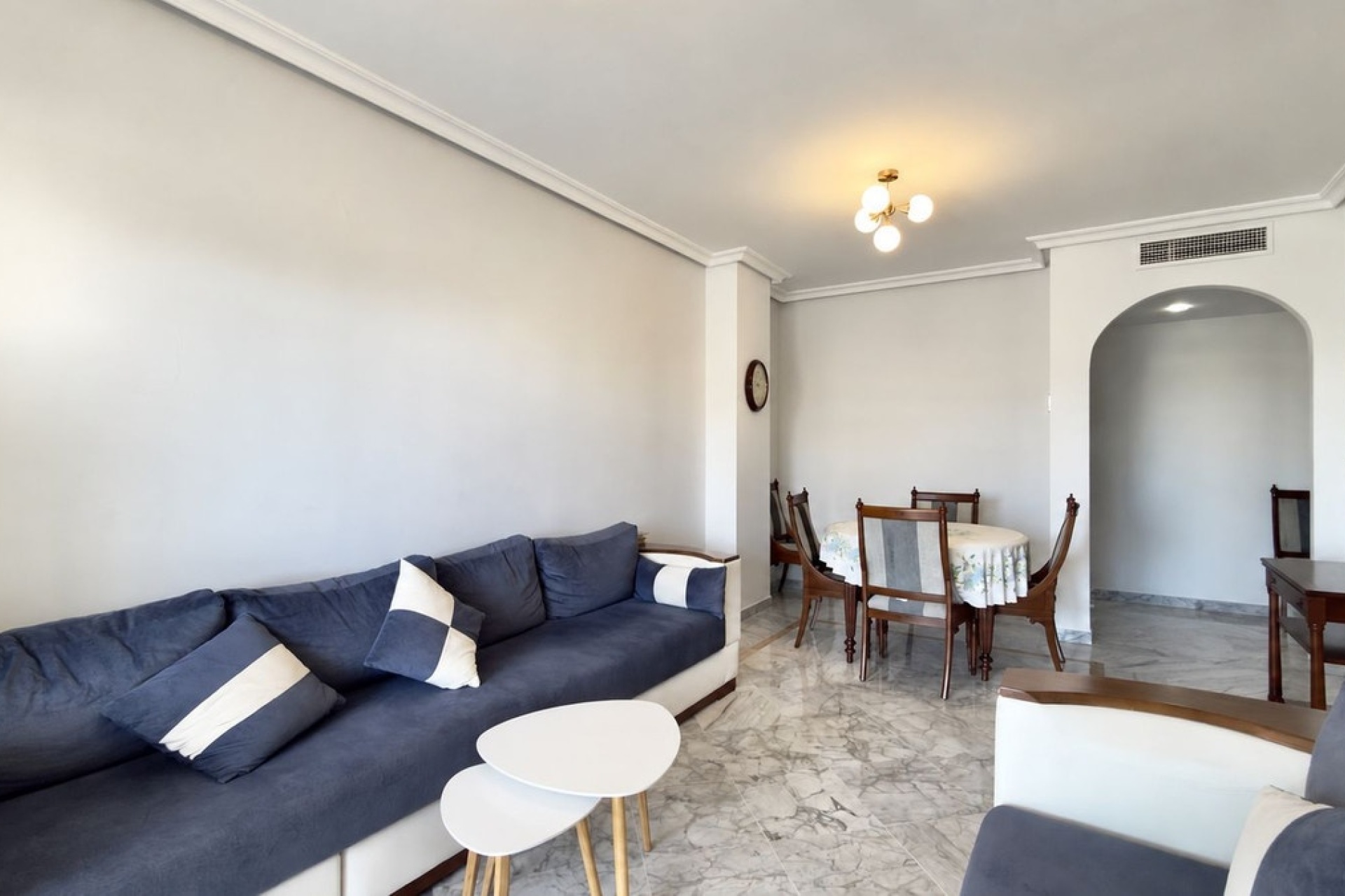 Resale - apartment - Marbella - Nueva Andalucía