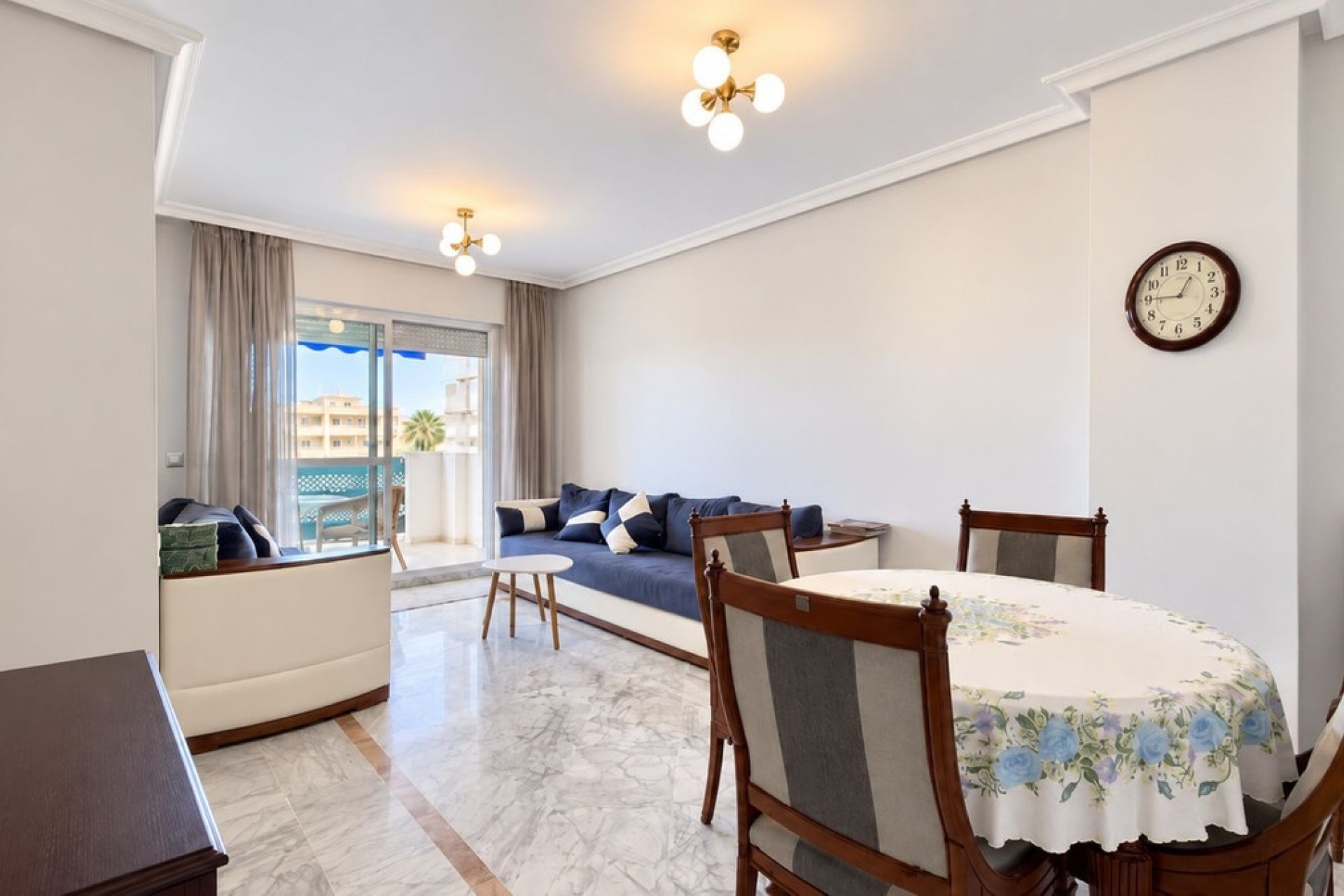Resale - apartment - Marbella - Nueva Andalucía