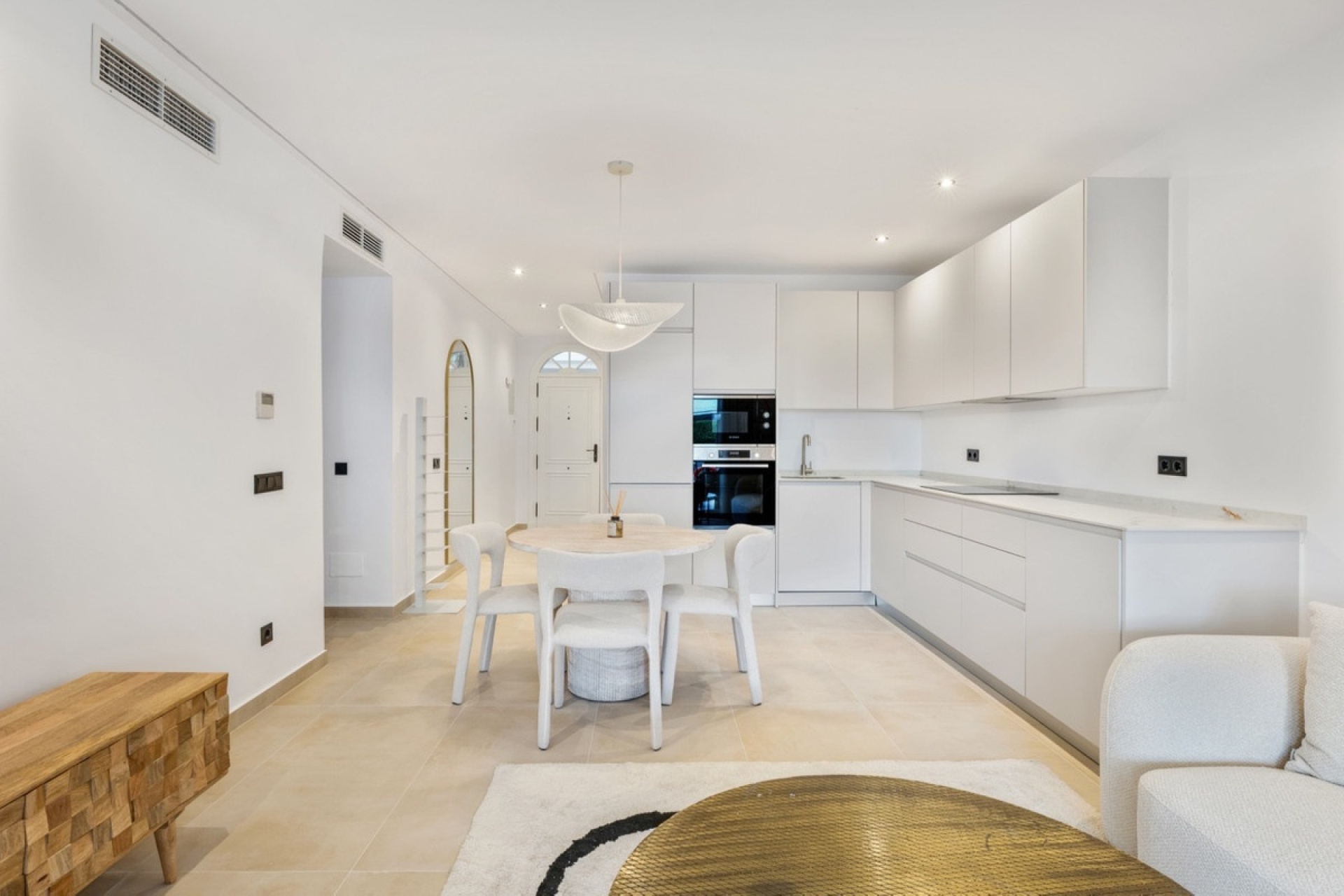 Resale - apartment - Marbella - Nueva Andalucía