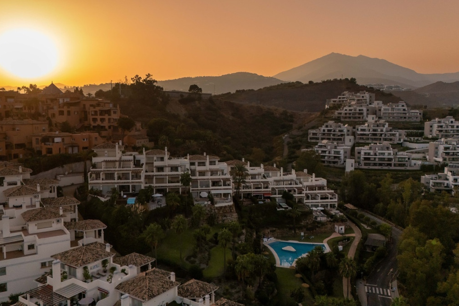 Resale - apartment - Marbella - Nueva Andalucía
