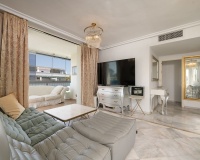 Resale - apartment - Marbella - Nueva Andalucía