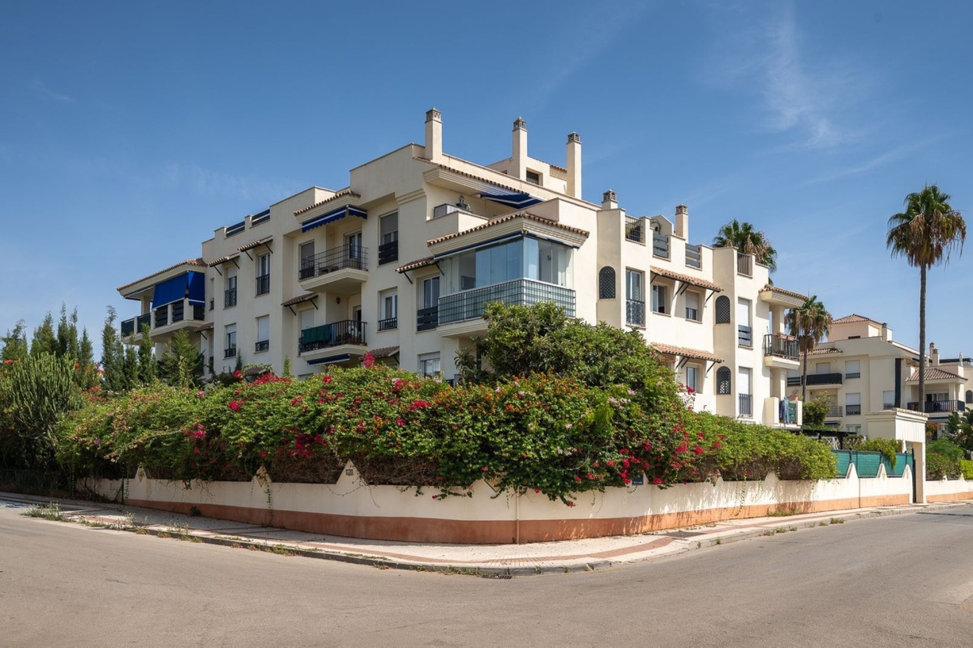 Resale - apartment - Marbella - Nueva Andalucía