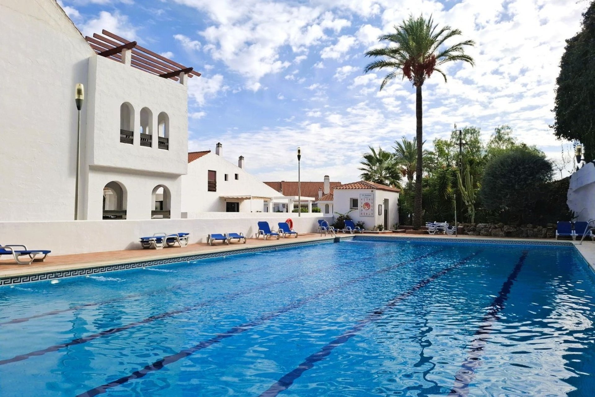 Resale - apartment - Marbella - Nueva Andalucía