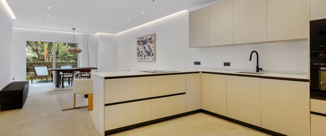 Resale - apartment - Marbella - Nueva Andalucía